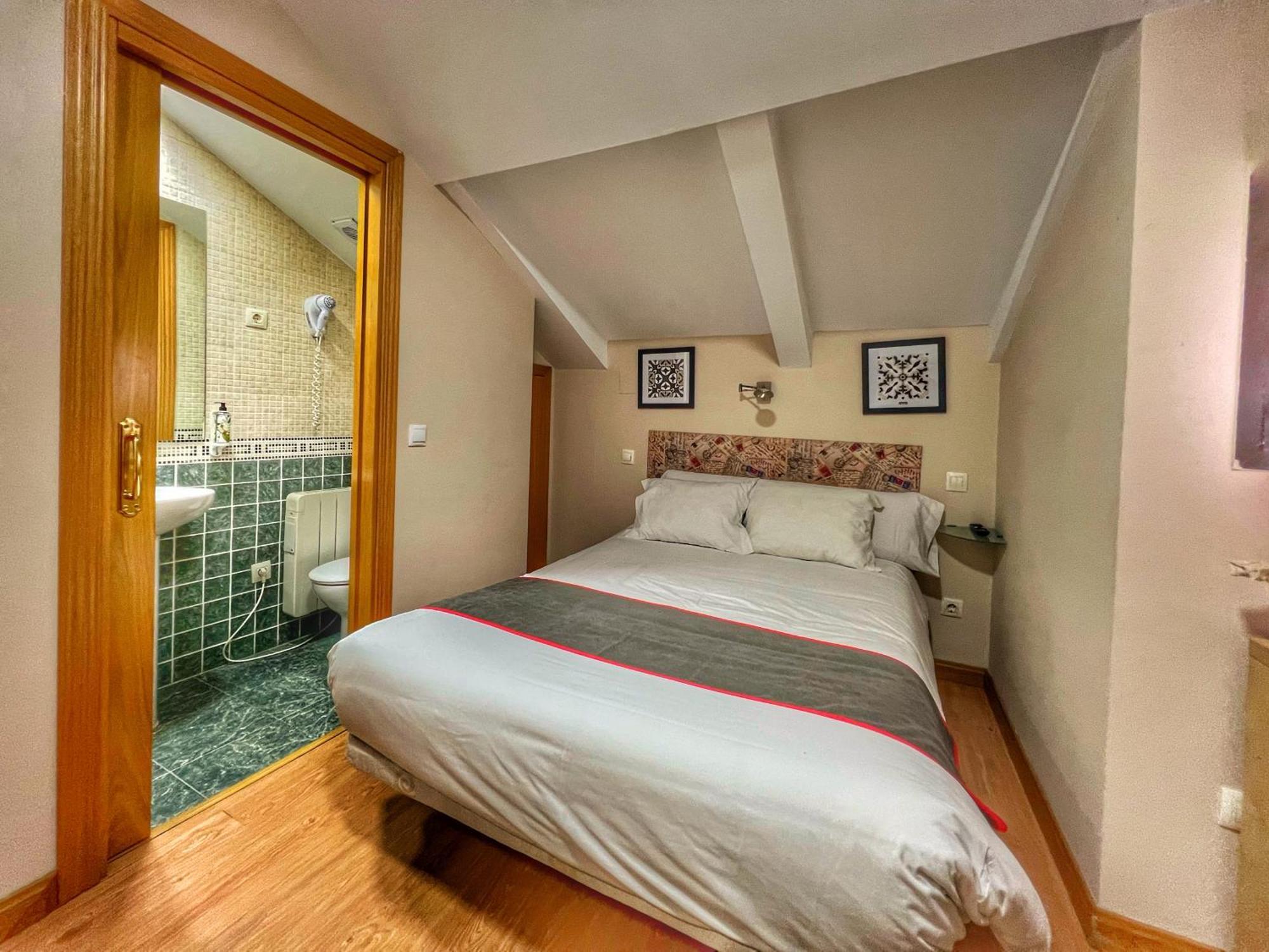 Hostal La Colmena Vicolozano Kültér fotó